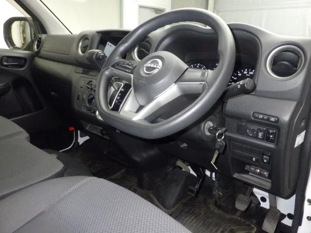 Nissan Caravan  с аукциона в Японии