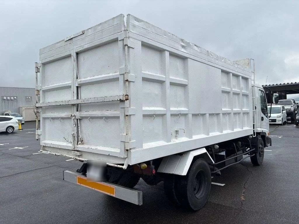 Isuzu Forward  с аукциона в Японии