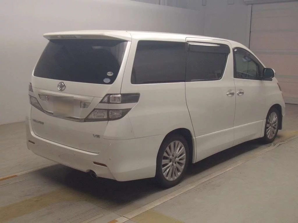 Toyota Vellfire  с аукциона в Японии