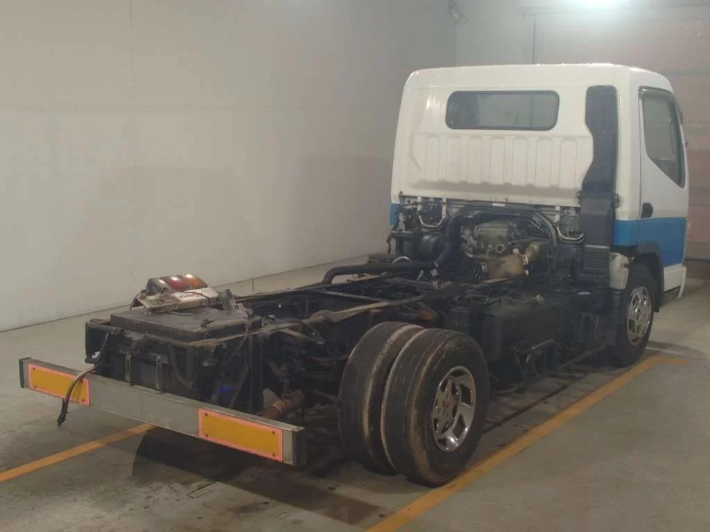 Mitsubishi Fuso Canter  с аукциона в Японии