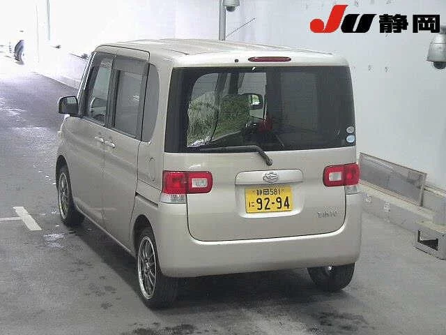Daihatsu Tanto  с аукциона в Японии