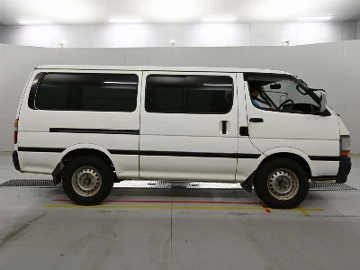 TOYOTA REGIUS VAN
