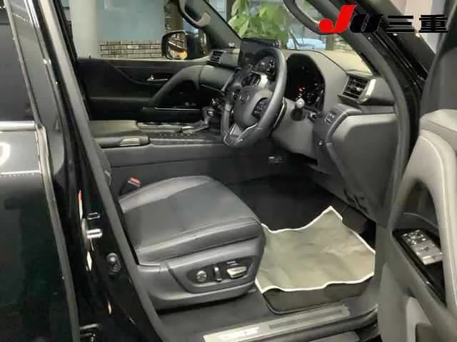 Lexus LX570  с аукциона в Японии