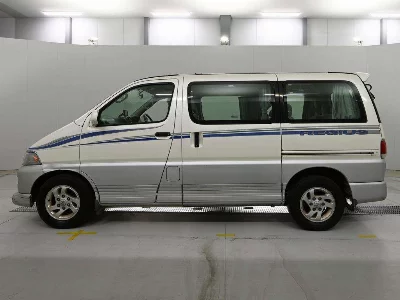 Toyota Hiace Regius