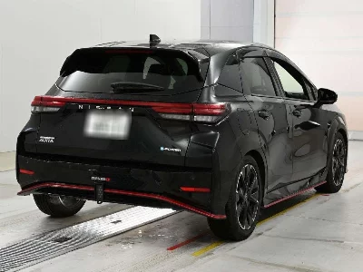 Nissan Aura