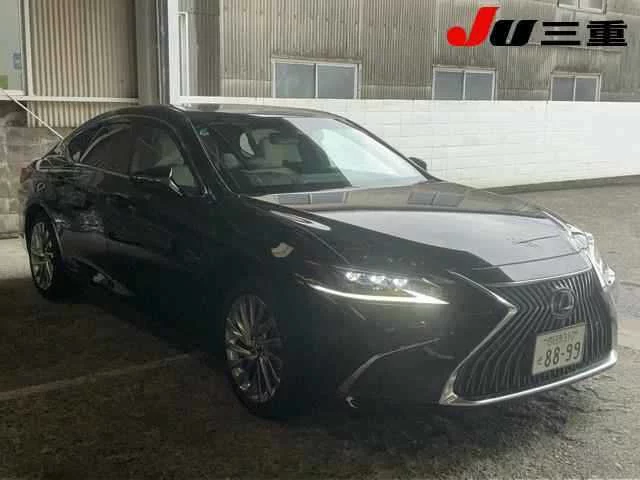 Lexus ES300h  с аукциона в Японии