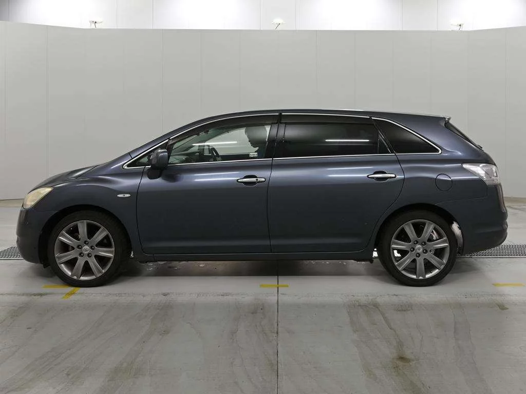 Toyota Mark X Zio  с аукциона в Японии