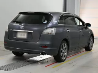 Toyota Mark X Zio