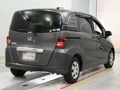 Honda Freed Spike