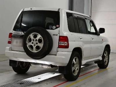 Mitsubishi Pajero iO