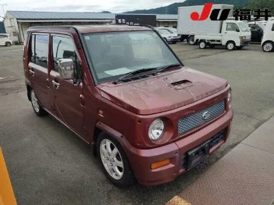 Daihatsu Naked