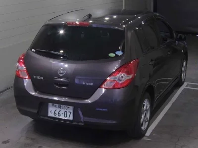 Nissan Tiida