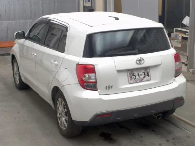 TOYOTA IST