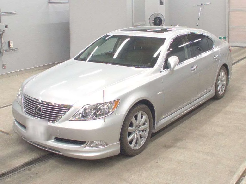 Lexus LS460L  с аукциона в Японии