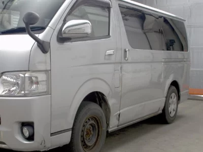 TOYOTA HIACE VAN