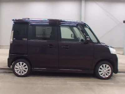 Suzuki Spacia Custom