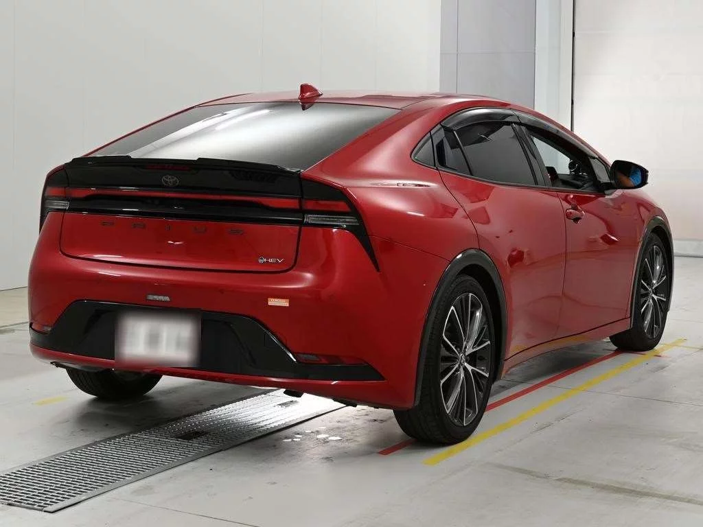 Toyota Prius  с аукциона в Японии