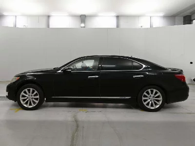Lexus LS600hL