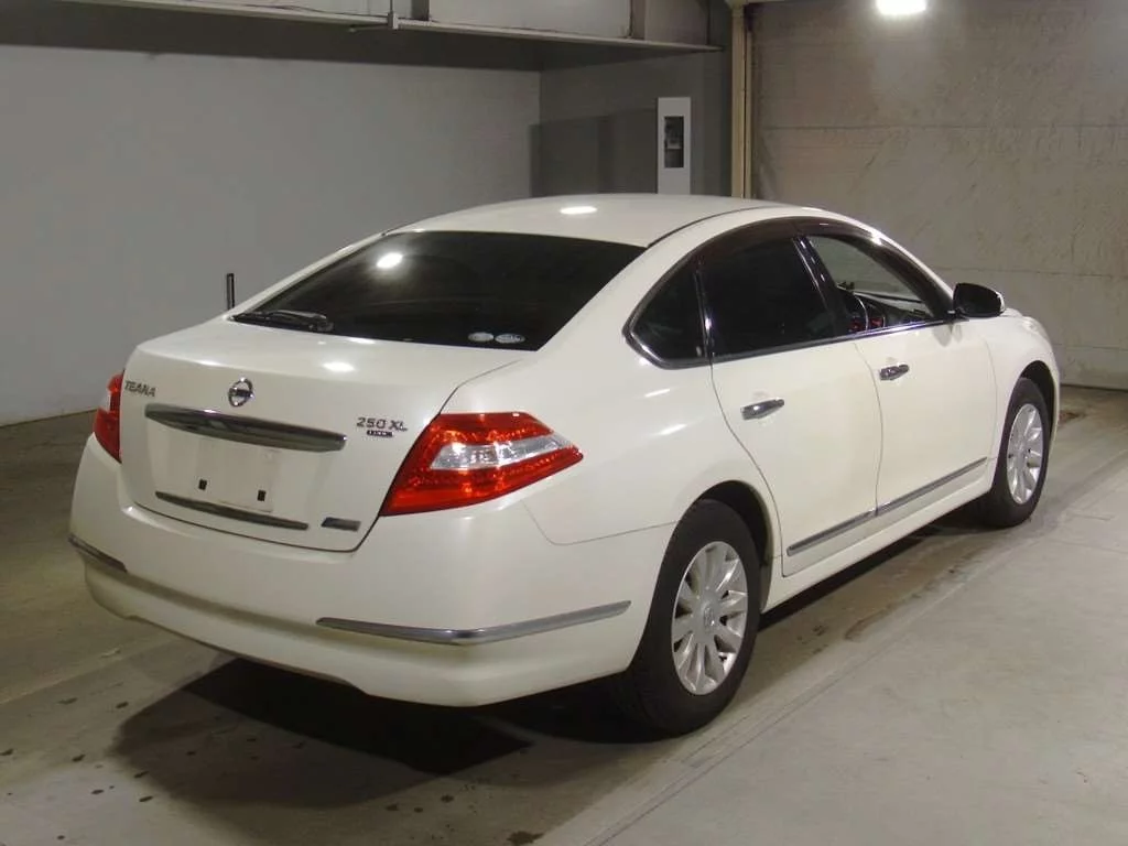 Nissan Teana  с аукциона в Японии