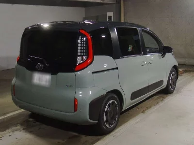 Toyota Sienta