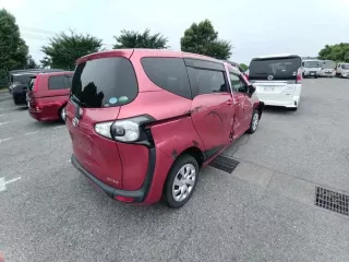 Toyota Sienta
