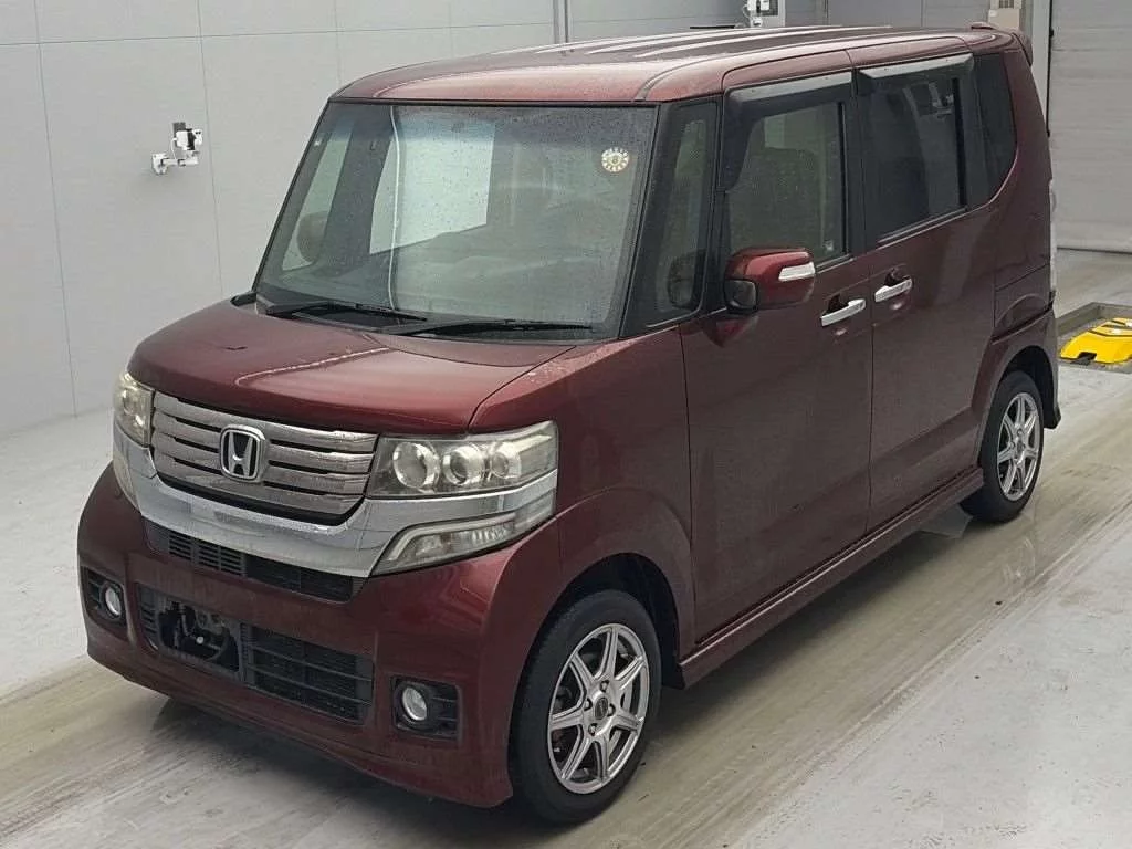 Honda N BOX CUSTOM  с аукциона в Японии