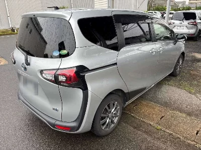 Toyota Sienta