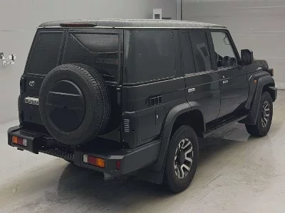 Toyota LAND CRUISER 70