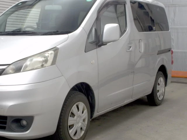 Mitsubishi Delica D:3  с аукциона в Японии