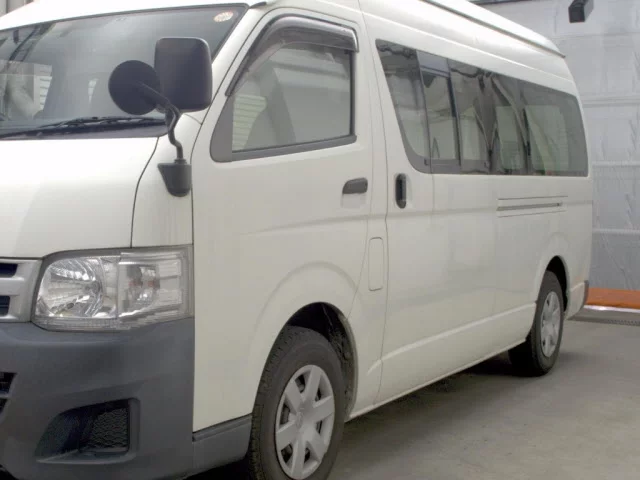 Toyota RegiusAce  с аукциона в Японии