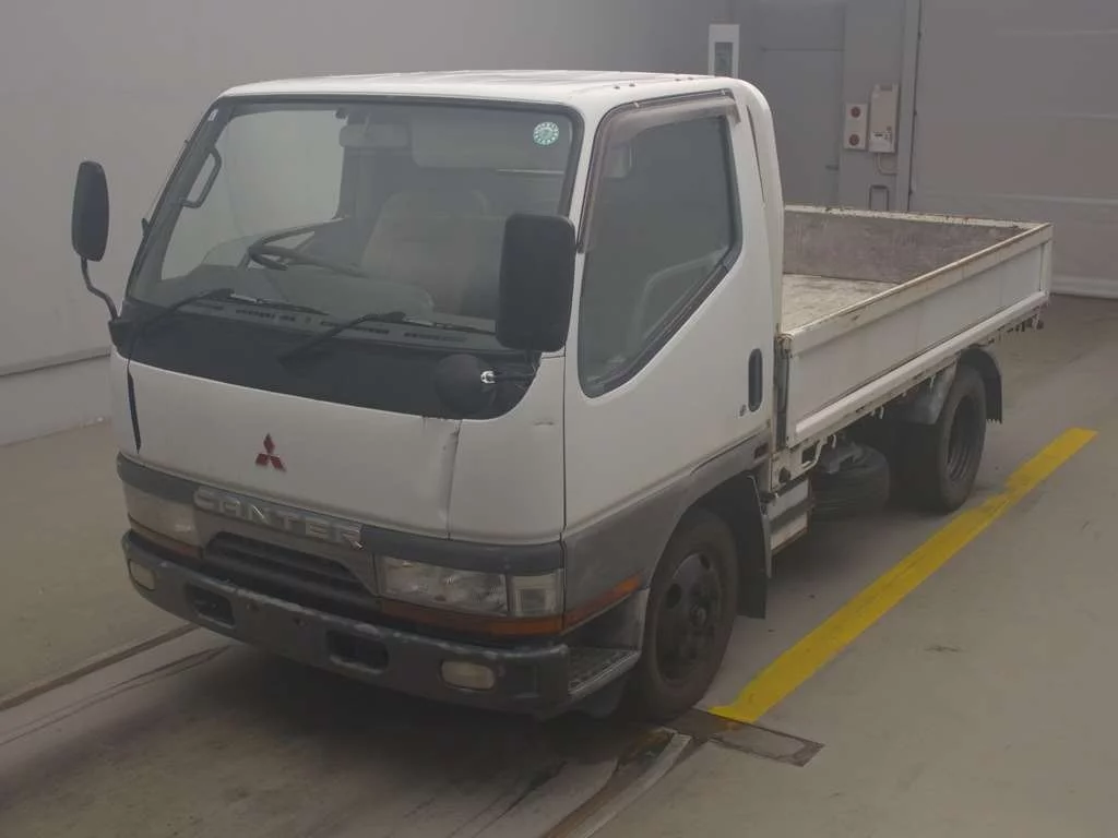 Mitsubishi Fuso Canter  с аукциона в Японии