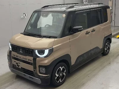 Mitsubishi Delica Mini