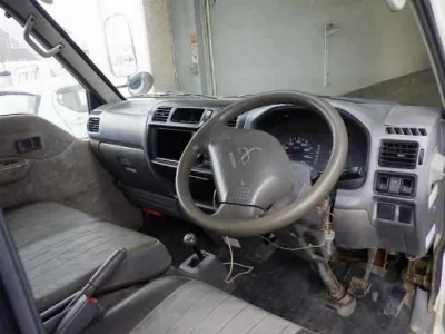 Mitsubishi Delica Van