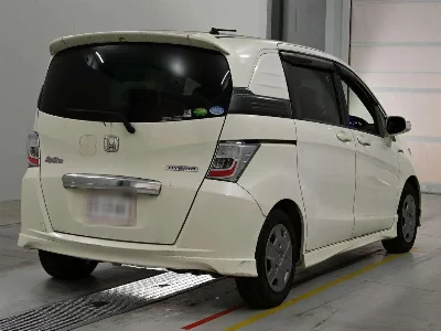 Honda FREED SPIKE HYBRID