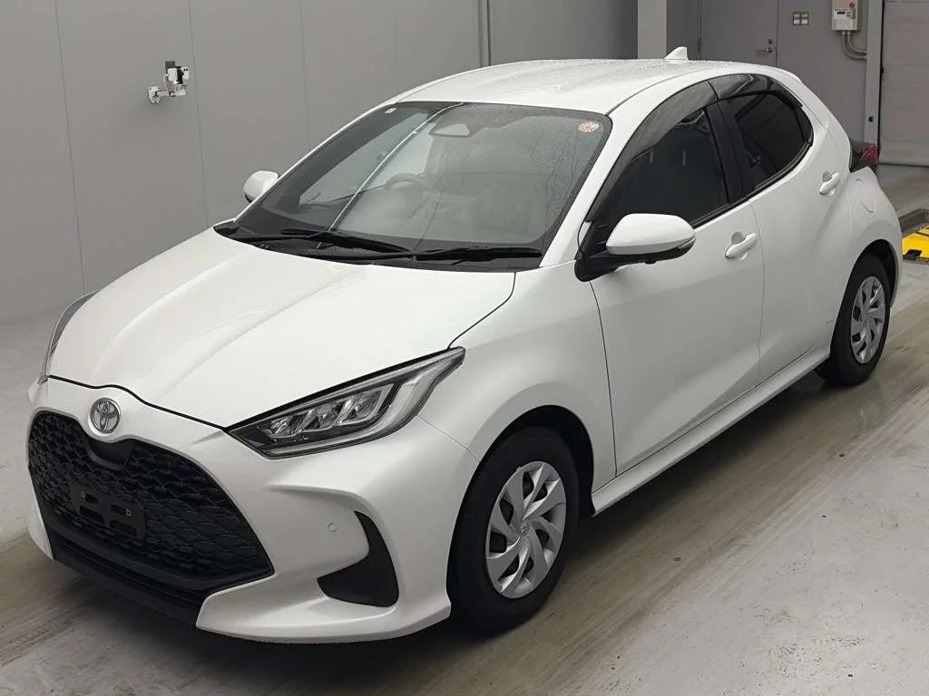 Toyota Yaris  с аукциона в Японии