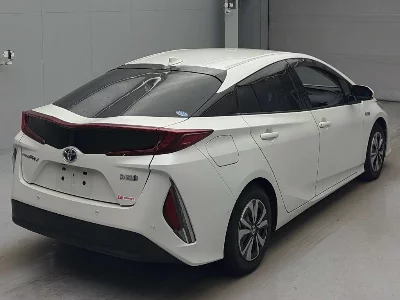 Toyota Prius PHV