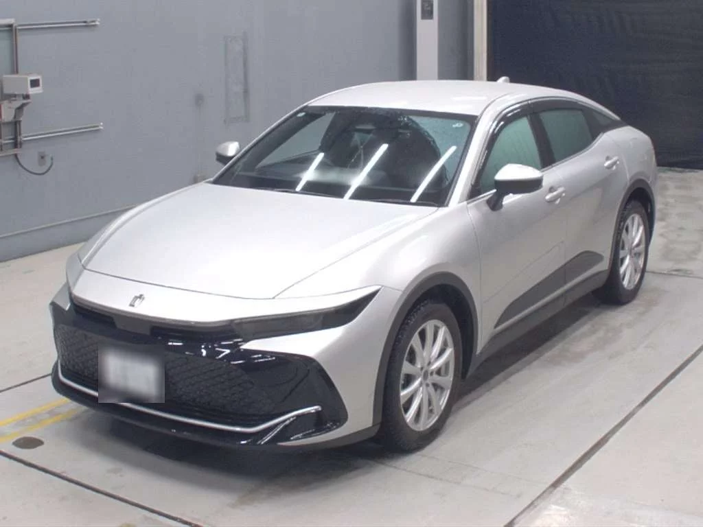 Toyota Crown Crossover  с аукциона в Японии