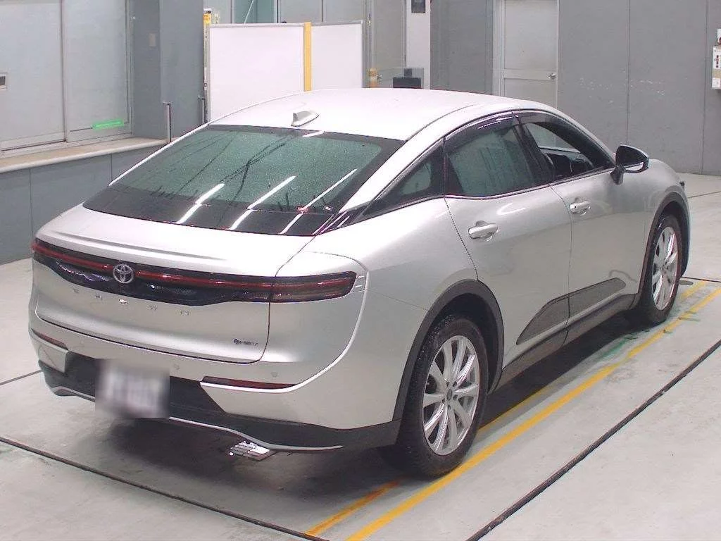 Toyota Crown Crossover  с аукциона в Японии