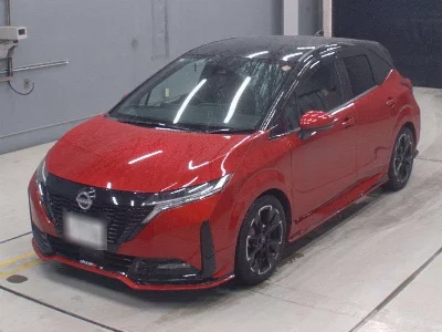 Nissan Aura