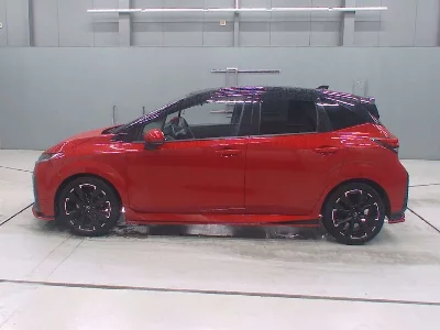 Nissan Aura