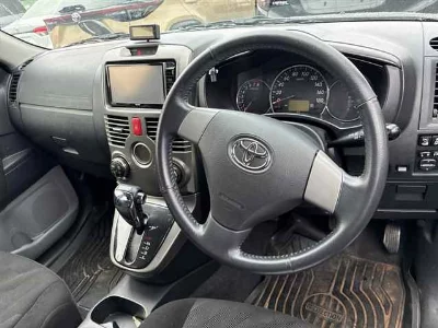 TOYOTA RUSH