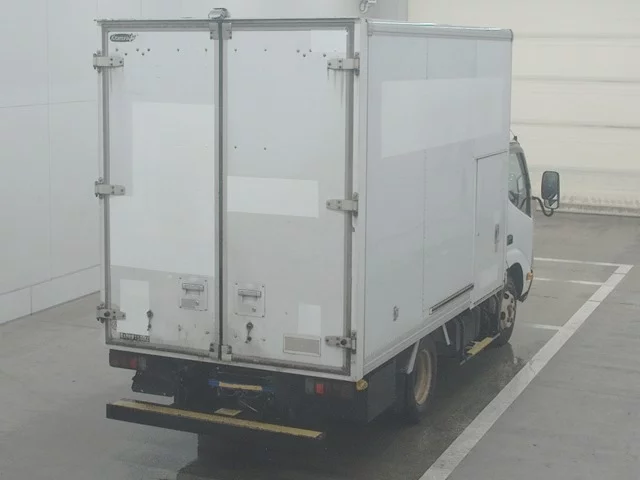 Hino Dutro  с аукциона в Японии