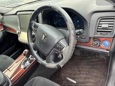 TOYOTA CROWN HYBRID