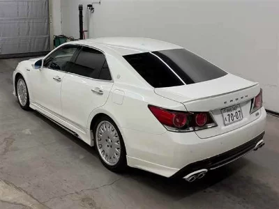 TOYOTA CROWN HYBRID