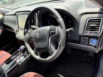TOYOTA CROWN HYBRID