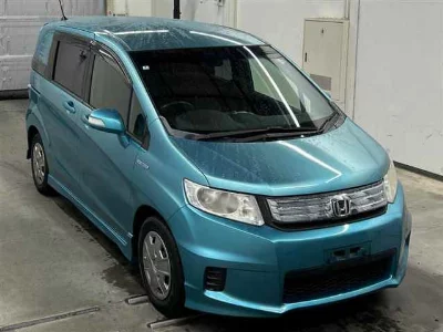 HONDA FREED SPIKE HYBRID