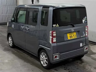 DAIHATSU WAKE