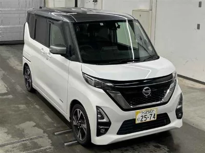 NISSAN ROOX