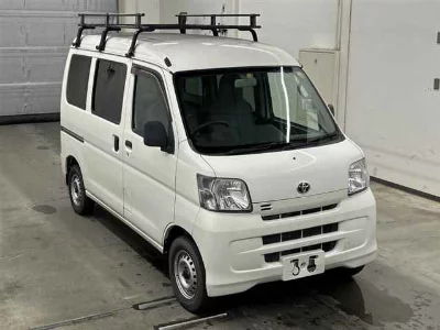 TOYOTA PIXIS VAN