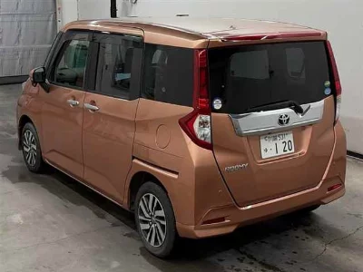 TOYOTA TANK